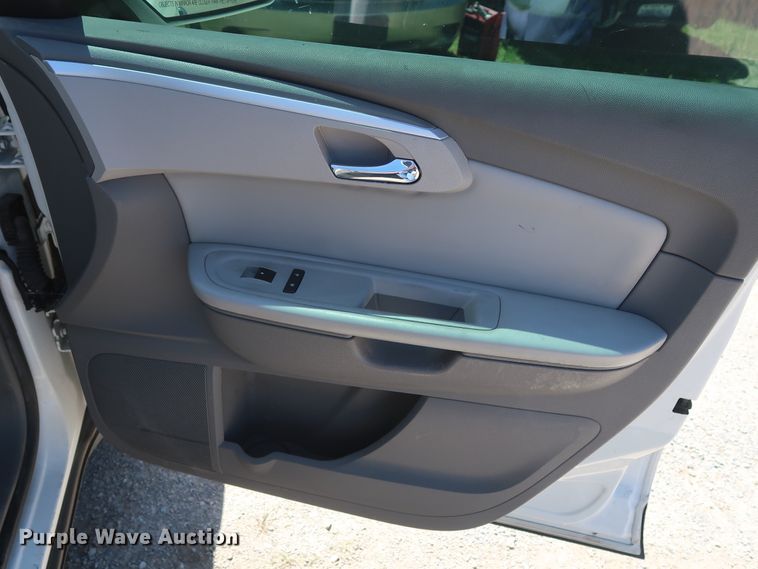 image for item GS9831 2011 Chevrolet Traverse  SUV