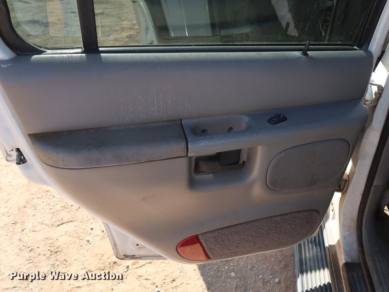 image for item GS9832 1999 Ford Explorer XLT  SUV