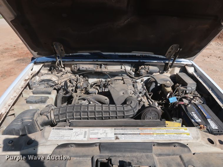 image for item GS9832 1999 Ford Explorer XLT  SUV