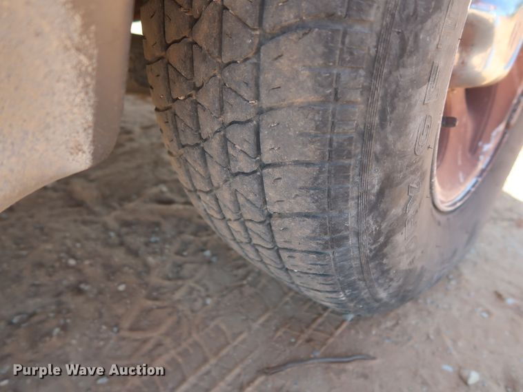 image for item GS9832 1999 Ford Explorer XLT  SUV