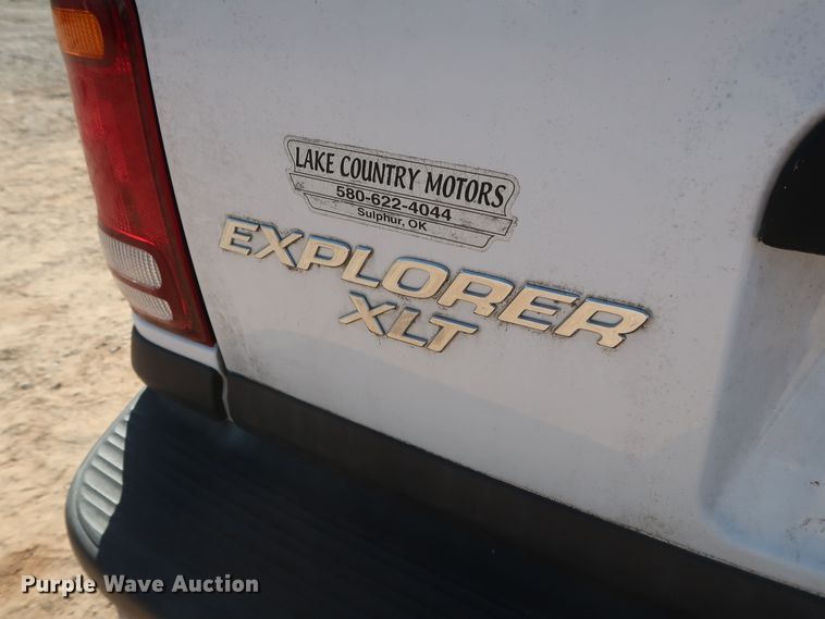 image for item GS9832 1999 Ford Explorer XLT  SUV