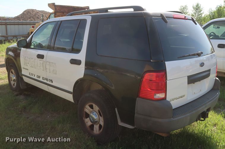 image for item GS9833 2004 Ford Explorer  SUV