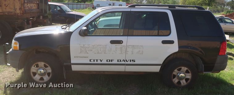 image for item GS9833 2004 Ford Explorer  SUV