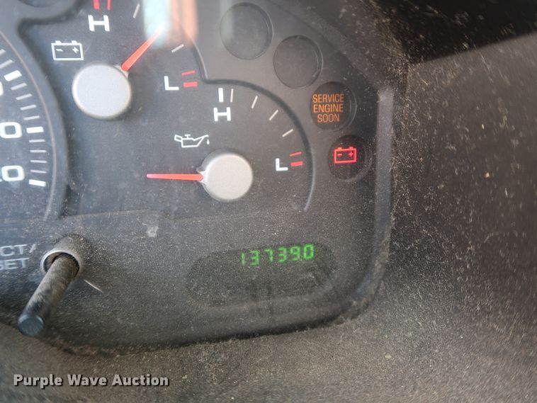 image for item GS9833 2004 Ford Explorer  SUV