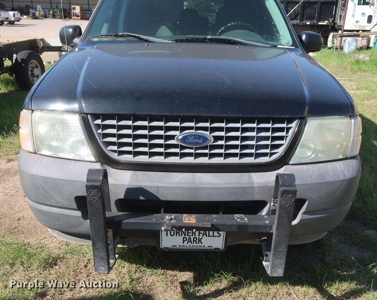image for item GS9833 2004 Ford Explorer  SUV