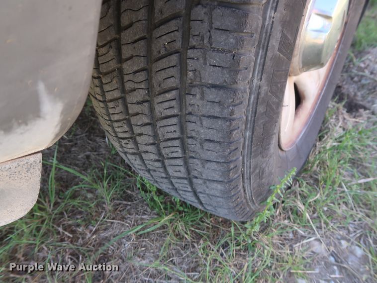 image for item GS9833 2004 Ford Explorer  SUV