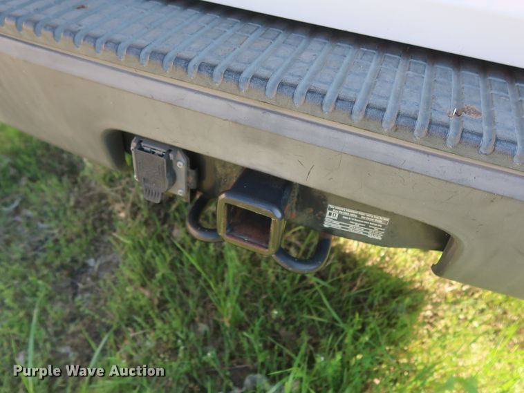 image for item GS9833 2004 Ford Explorer  SUV