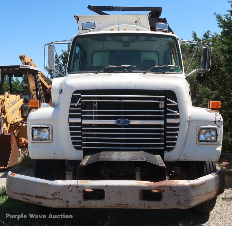 image for item GS9836 1996 Ford L8000 Impac refuse truck