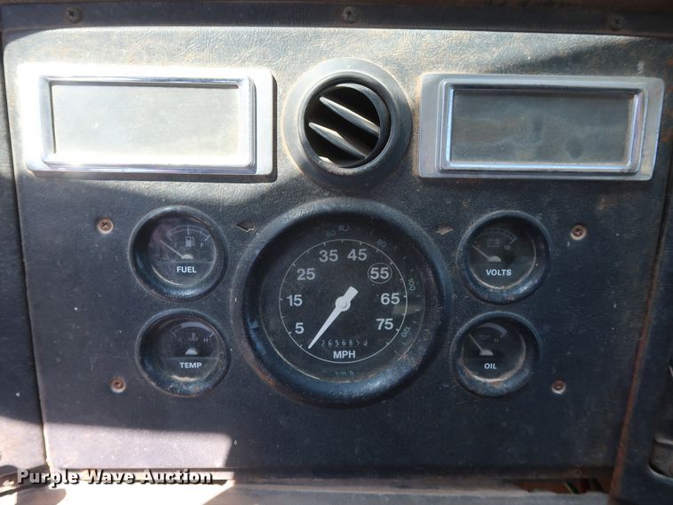 image for item GS9836 1996 Ford L8000 Impac refuse truck