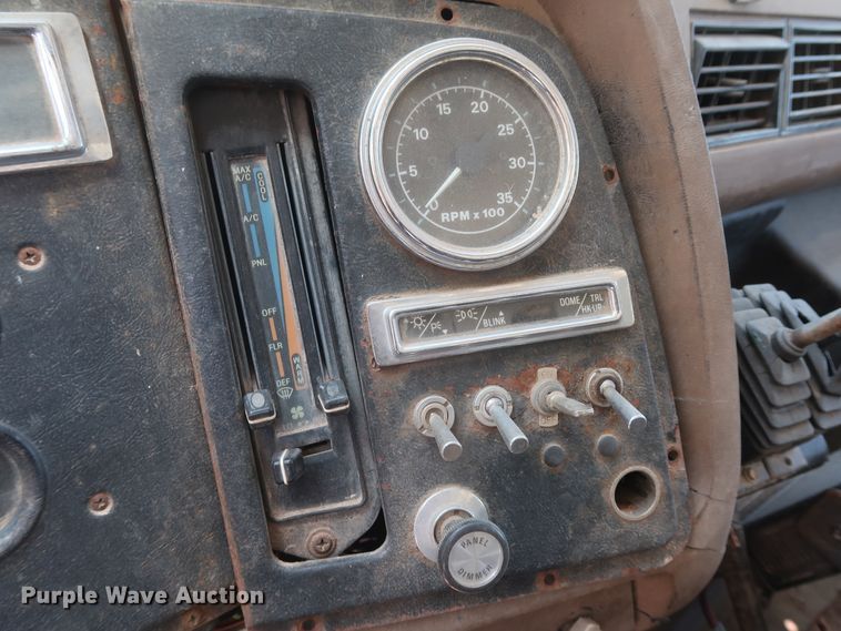 image for item GS9836 1996 Ford L8000 Impac refuse truck