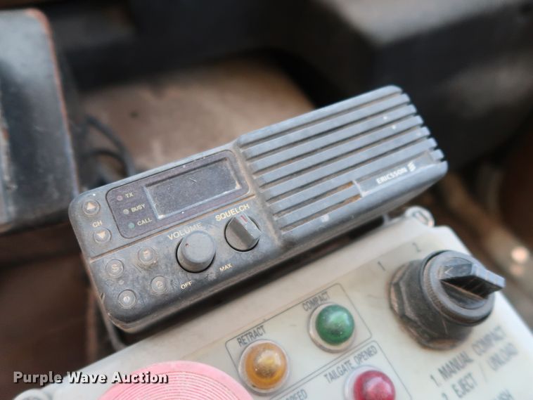 image for item GS9836 1996 Ford L8000 Impac refuse truck