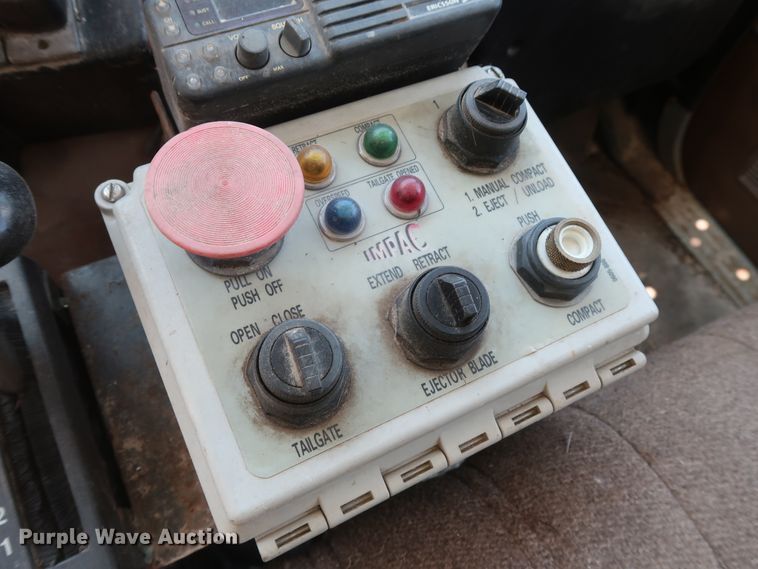 image for item GS9836 1996 Ford L8000 Impac refuse truck