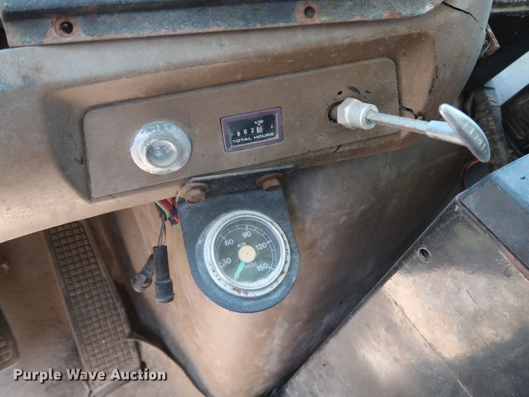 image for item GS9836 1996 Ford L8000 Impac refuse truck