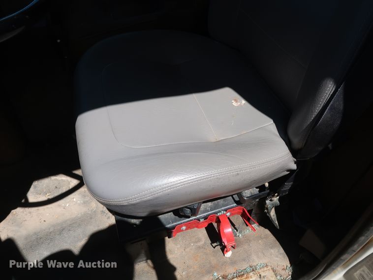 image for item GS9836 1996 Ford L8000 Impac refuse truck