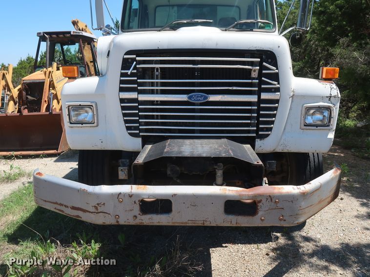 image for item GS9836 1996 Ford L8000 Impac refuse truck