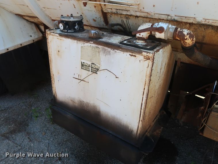 image for item GS9836 1996 Ford L8000 Impac refuse truck