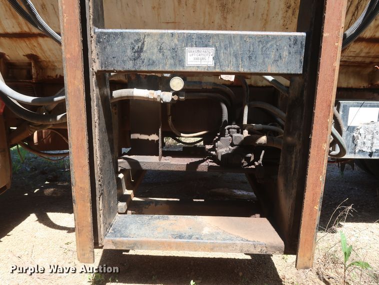 image for item GS9836 1996 Ford L8000 Impac refuse truck