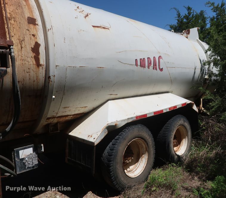 image for item GS9836 1996 Ford L8000 Impac refuse truck