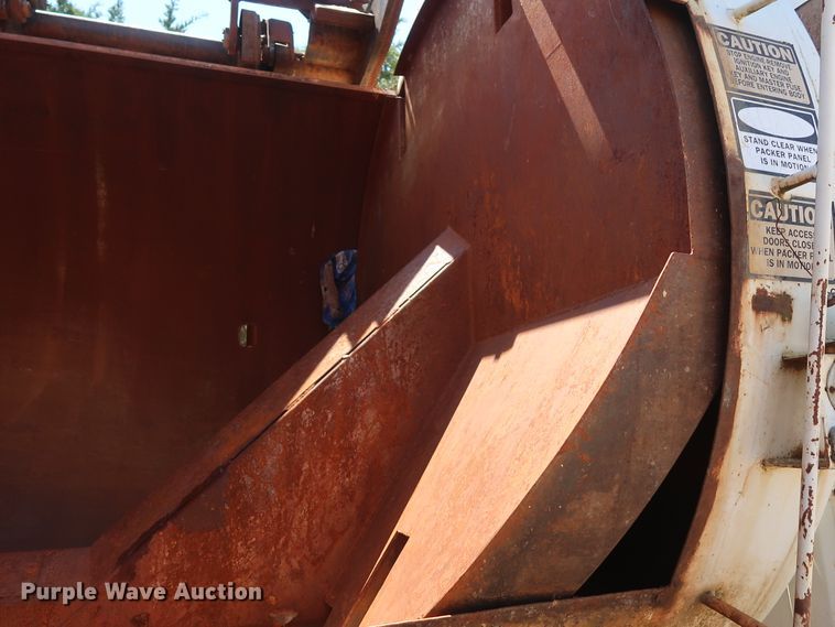 image for item GS9836 1996 Ford L8000 Impac refuse truck