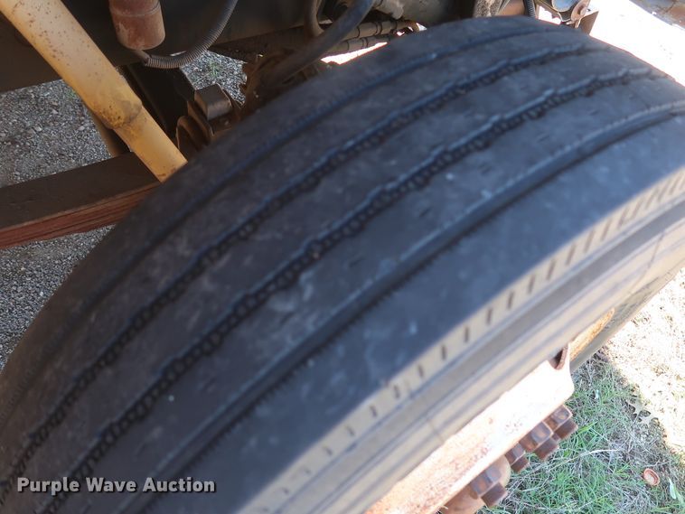 image for item GS9836 1996 Ford L8000 Impac refuse truck