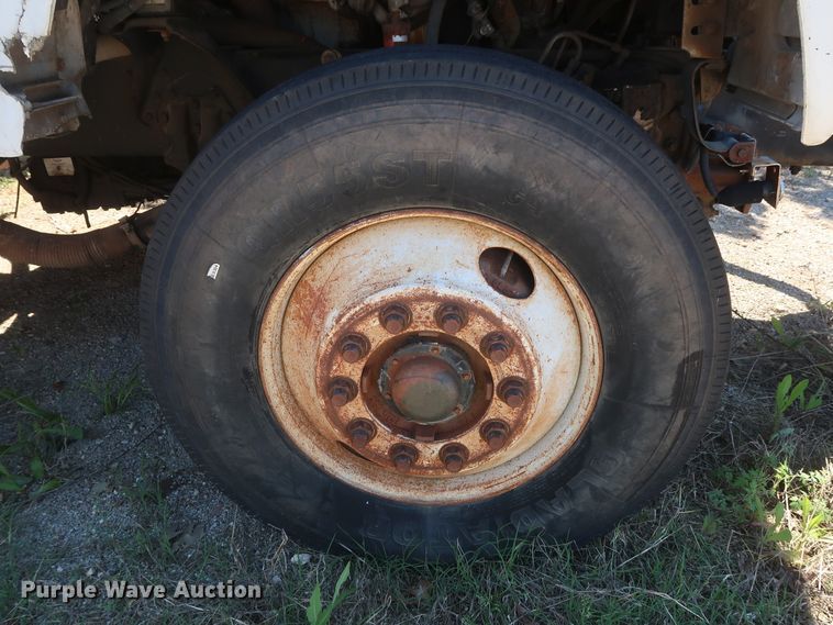 image for item GS9836 1996 Ford L8000 Impac refuse truck