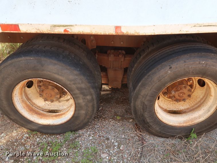 image for item GS9836 1996 Ford L8000 Impac refuse truck