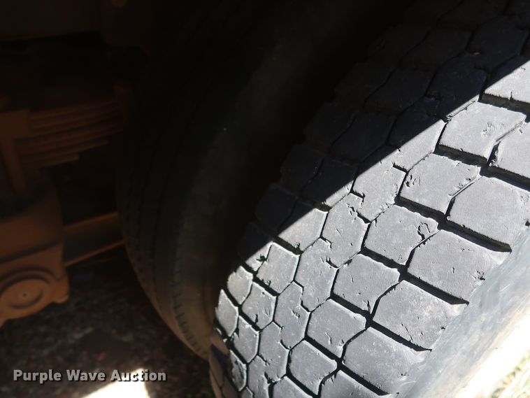 image for item GS9836 1996 Ford L8000 Impac refuse truck