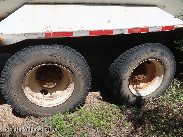 image for item GS9836 1996 Ford L8000 Impac refuse truck