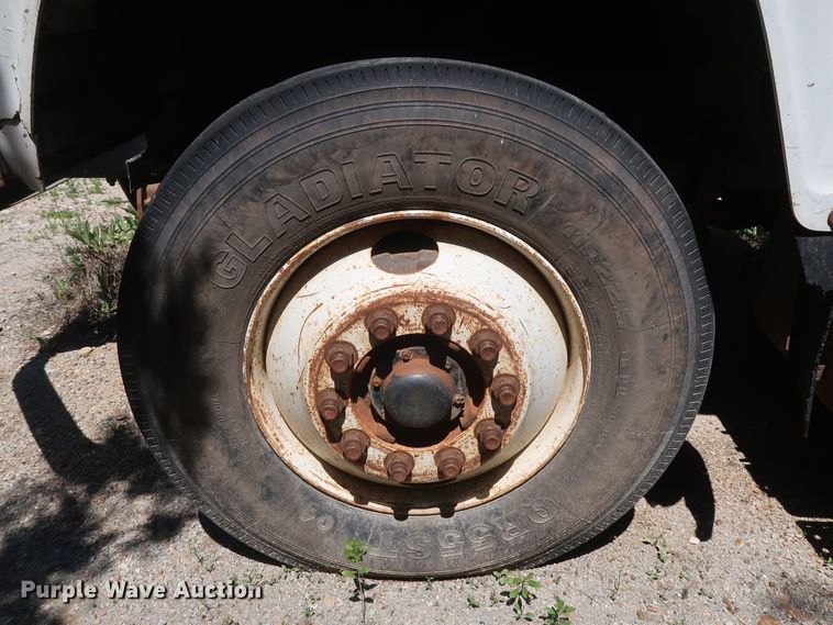 image for item GS9836 1996 Ford L8000 Impac refuse truck