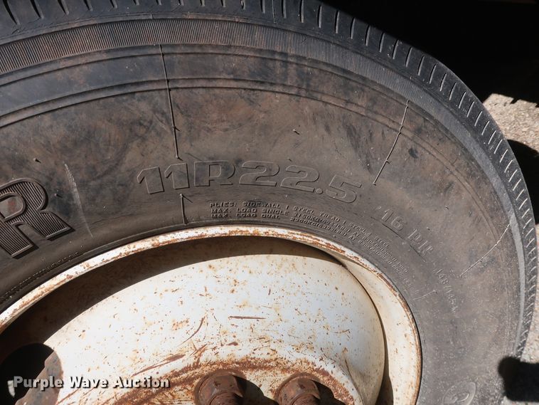 image for item GS9836 1996 Ford L8000 Impac refuse truck