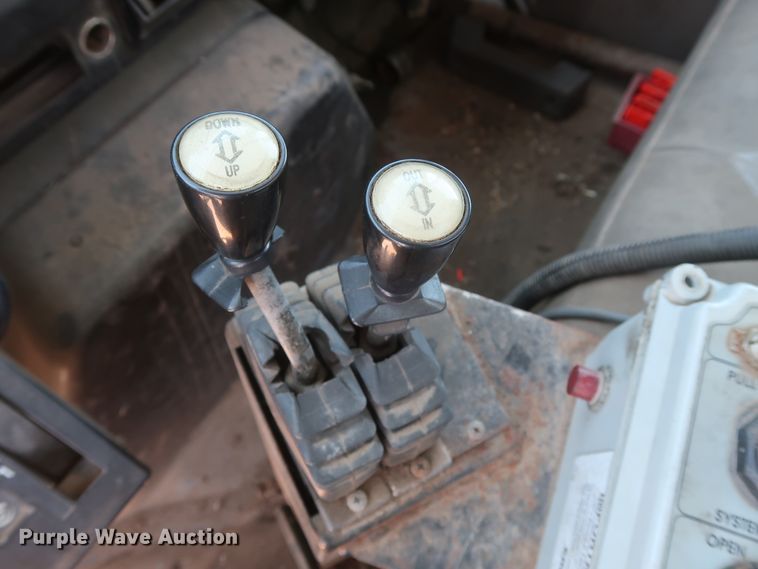 image for item GS9837 2001 International 4900 Impac refuse truck