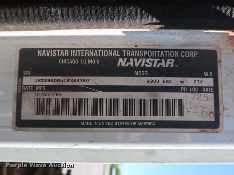 image for item GS9837 2001 International 4900 Impac refuse truck