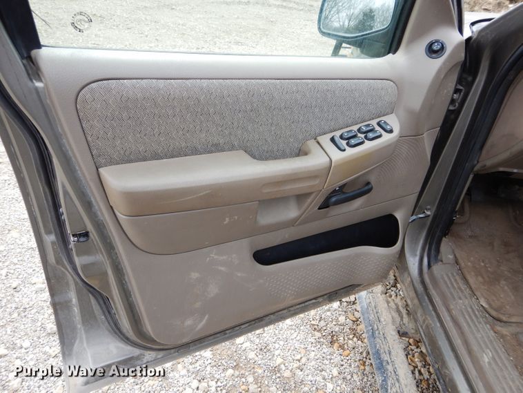 image for item GT9725 2003 Ford Explorer  SUV