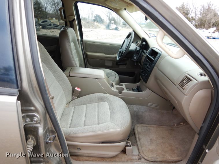 image for item GT9725 2003 Ford Explorer  SUV