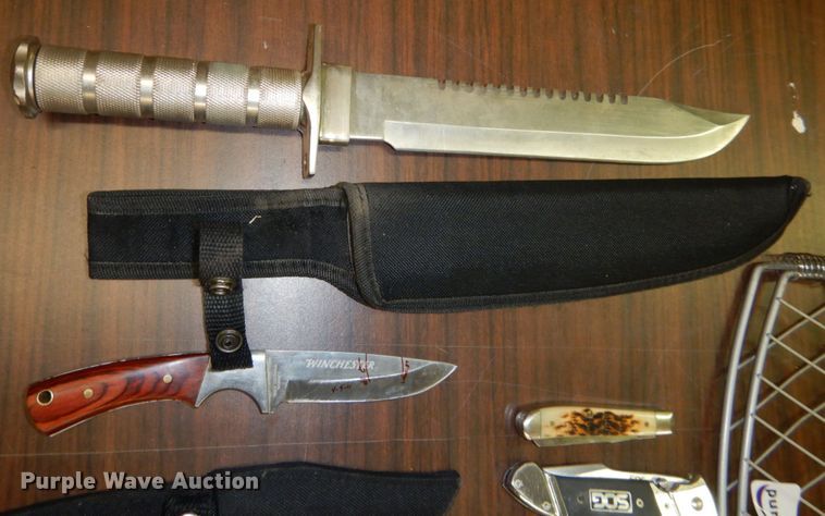 image for item GX9883 Knives