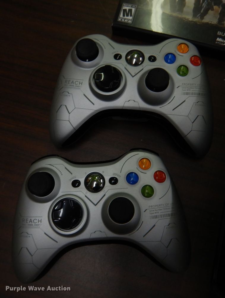 image for item GX9884 XBox 360 Halo Reach Edition console