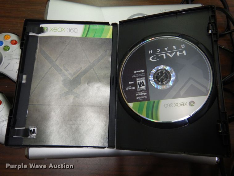 image for item GX9884 XBox 360 Halo Reach Edition console