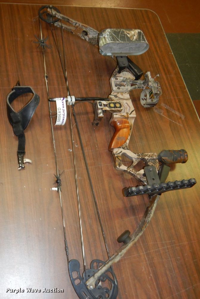 image for item GX9885 PSE Stringray compound bow