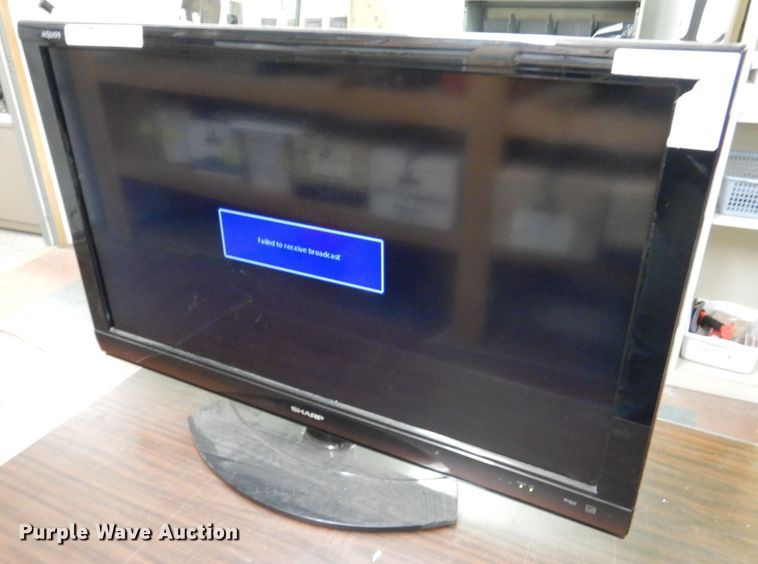 image for item GX9886 Sharp LC-40E67UN television