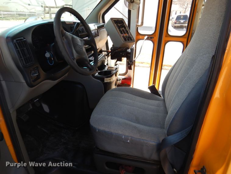 image for item GX9894 2001 GMC Savana G3500 Collins school bus