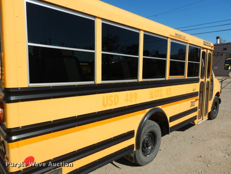 image for item GX9894 2001 GMC Savana G3500 Collins school bus