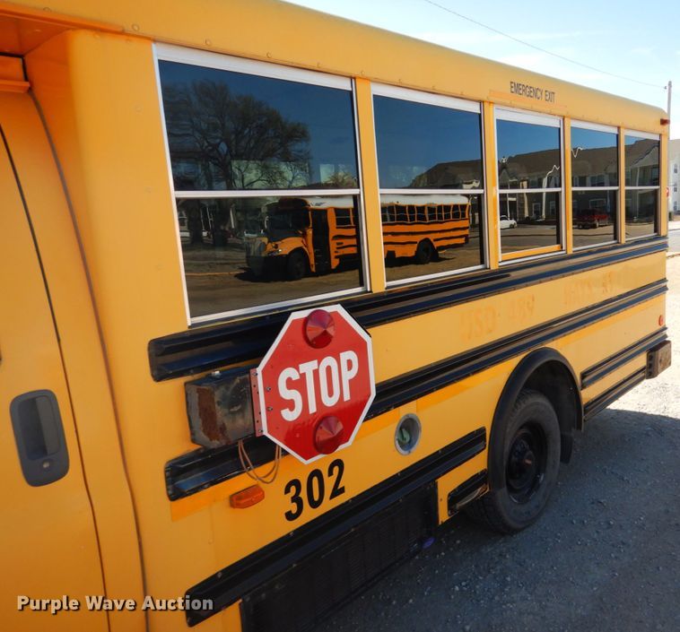 image for item GX9894 2001 GMC Savana G3500 Collins school bus