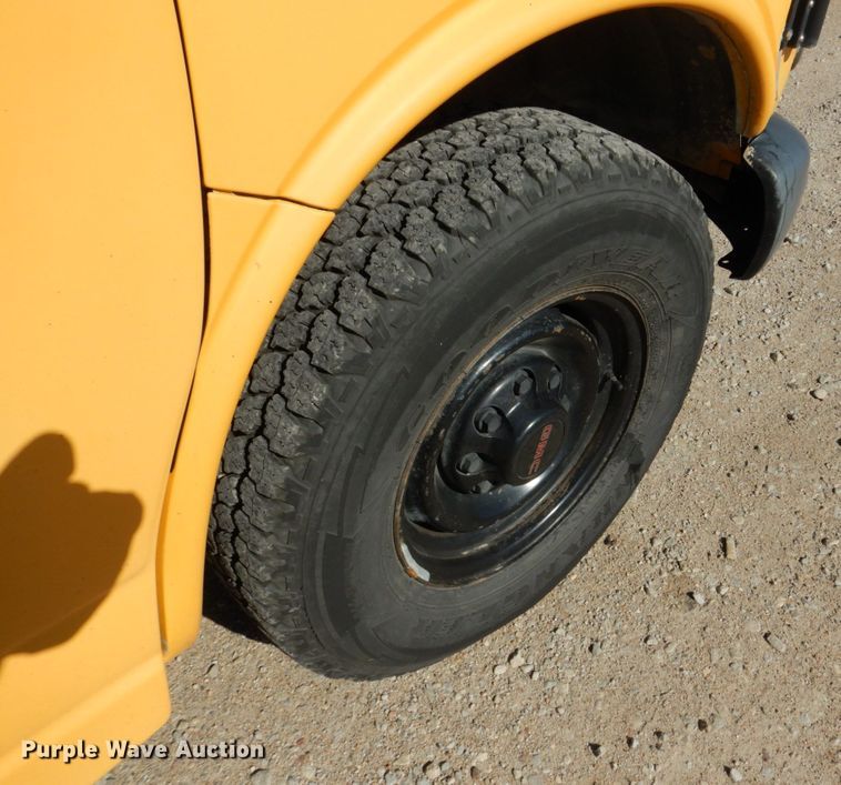 image for item GX9894 2001 GMC Savana G3500 Collins school bus