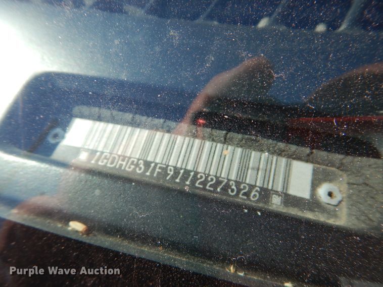 image for item GX9894 2001 GMC Savana G3500 Collins school bus