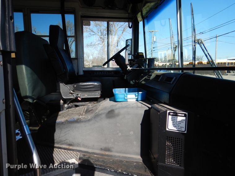 image for item GX9897 2004 Thomas Saf-T-Liner MVP EF school bus