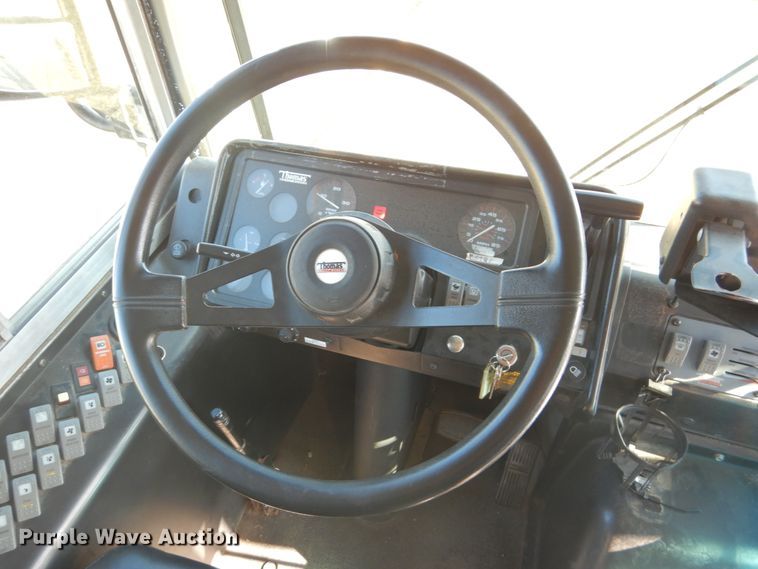 image for item GX9897 2004 Thomas Saf-T-Liner MVP EF school bus