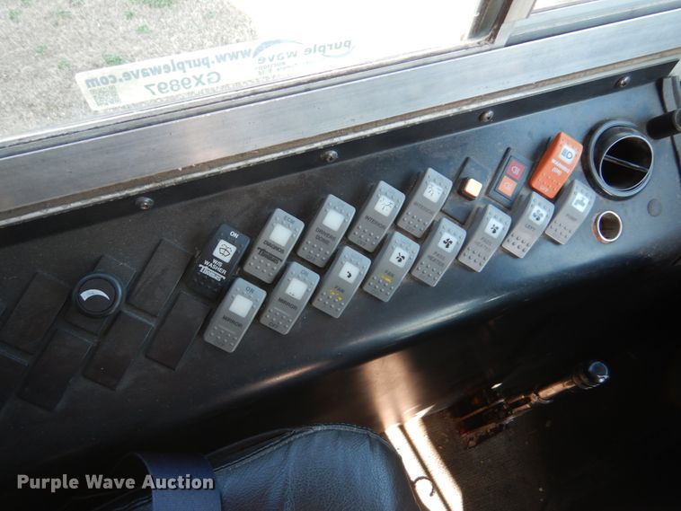 image for item GX9897 2004 Thomas Saf-T-Liner MVP EF school bus