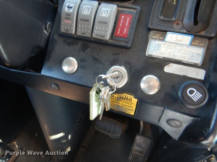 image for item GX9897 2004 Thomas Saf-T-Liner MVP EF school bus