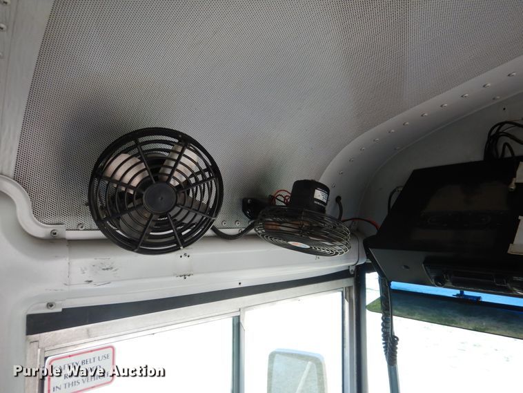 image for item GX9897 2004 Thomas Saf-T-Liner MVP EF school bus