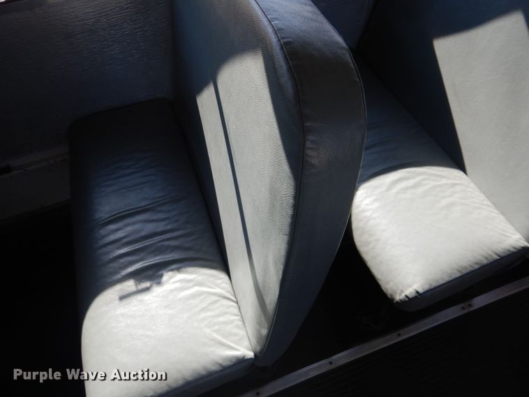 image for item GX9897 2004 Thomas Saf-T-Liner MVP EF school bus